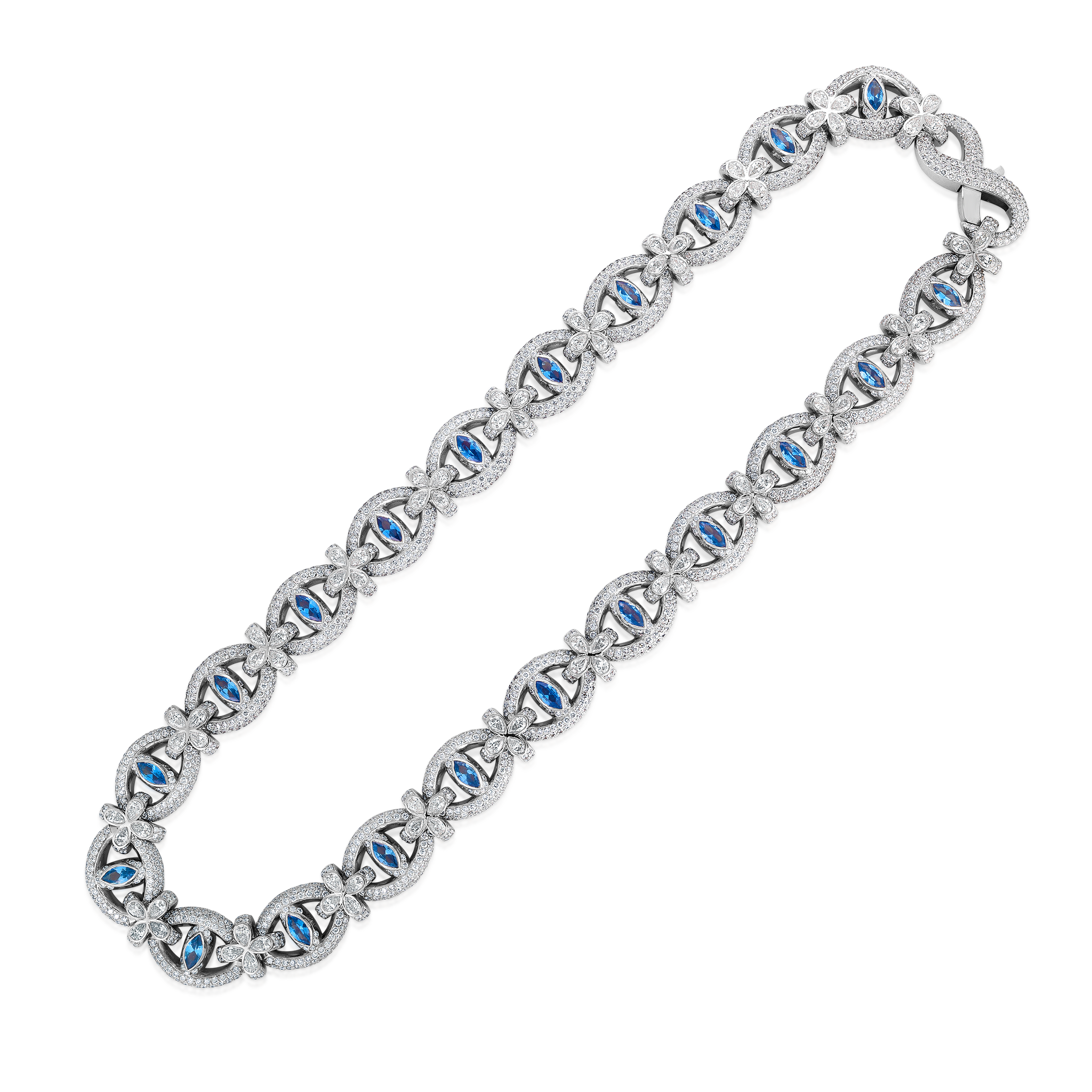 The Eye Clover Link Chain view 3