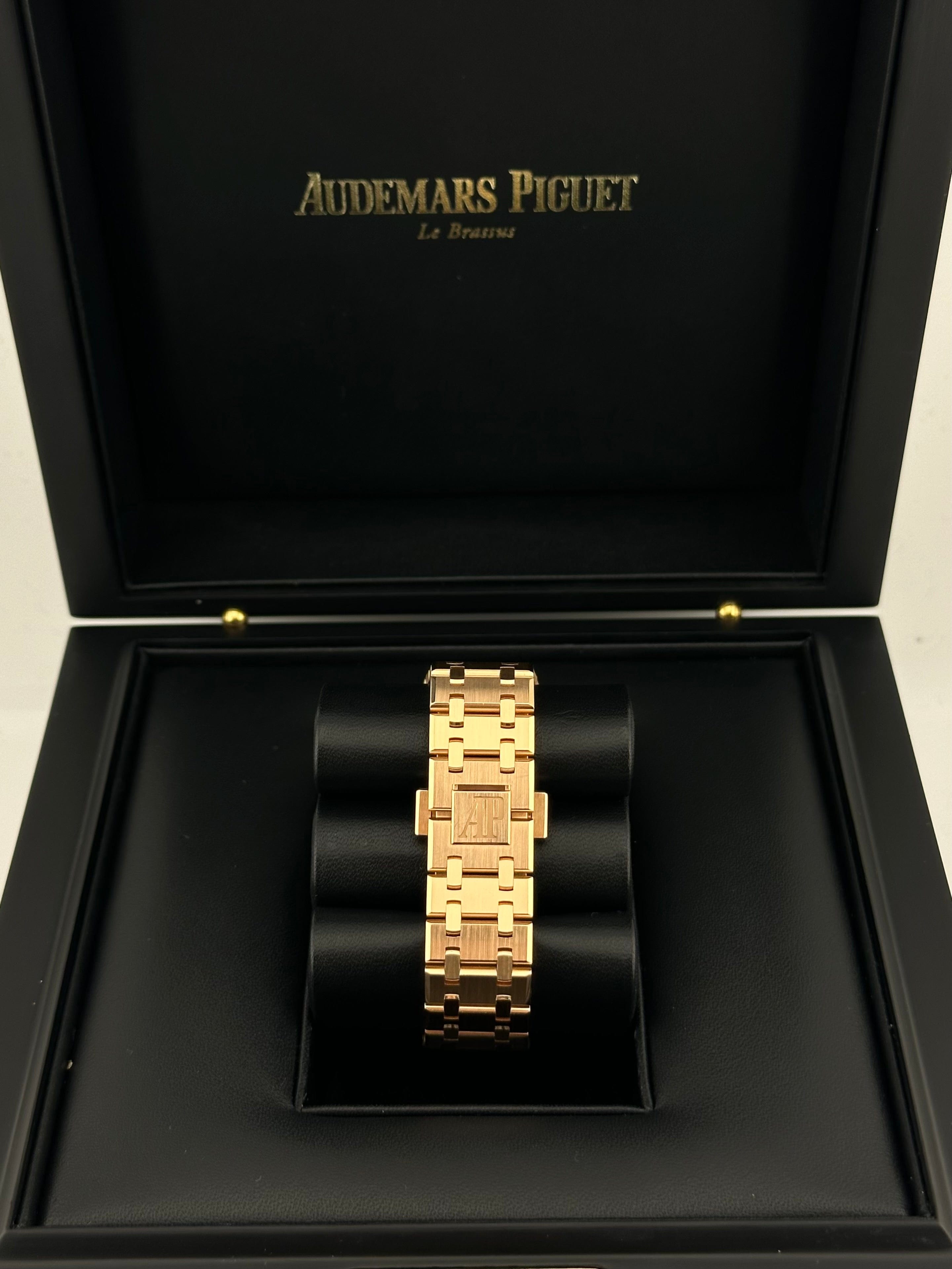 Audemars Piguet Royal Oak 26315OR.OO.1256OR.01 Chronograph Rose Gold Silver Dial (2020) view 5