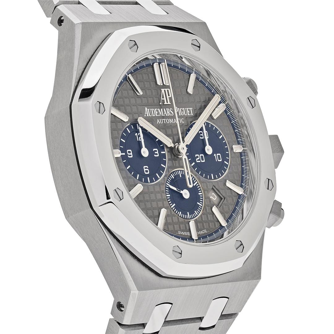 Audemars Piguet Royal Oak 26331IP.OO.1220IP.01 Chronograph Titanium Platinum Grey Dial Limited Edition view 3