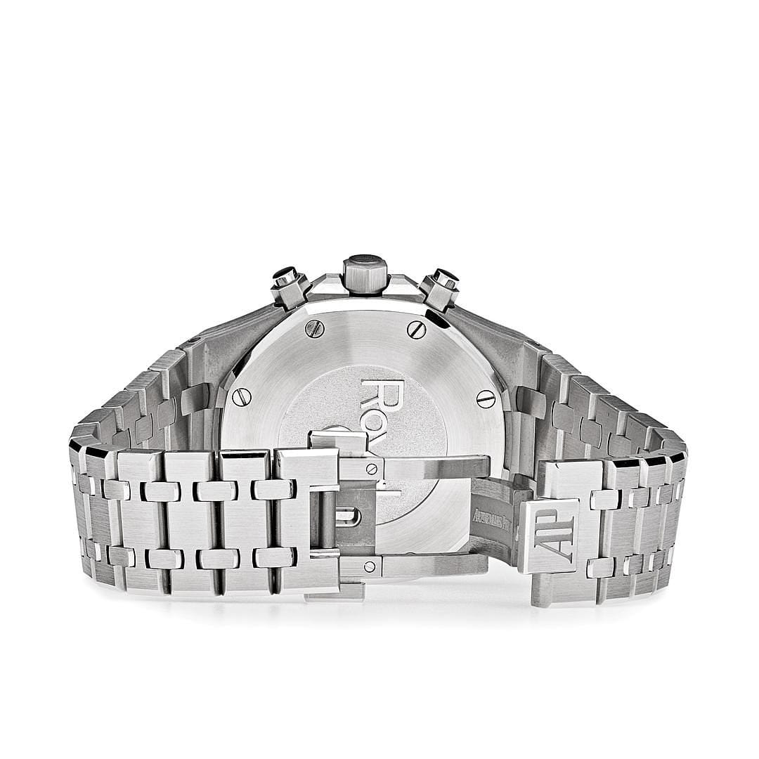 Audemars Piguet Royal Oak 26331ST.OO.1220ST.03 Selfwinding Chronograph Stainless Steel White Dial (2017) view 4