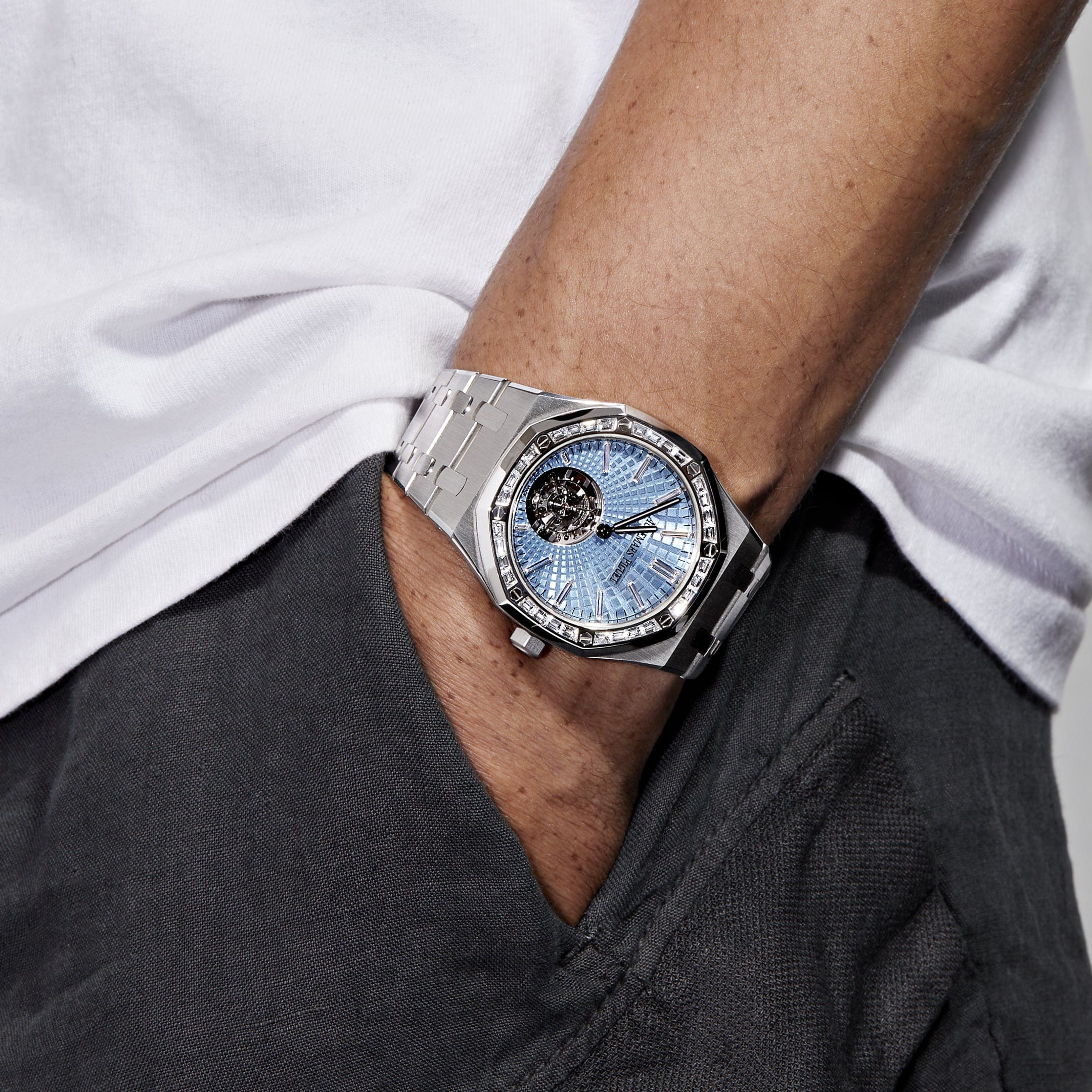 Audemars Piguet Royal Oak 26535PT.ZZ.1220PT.01 Selfwinding Flying Tourbillon Platinum Light Blue Dial view 2