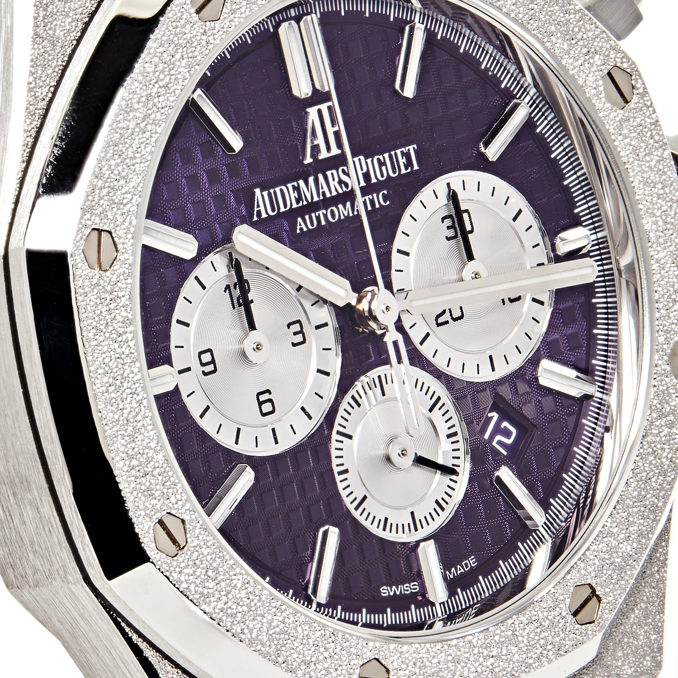 Audemars Piguet Royal Oak 26331BC.GG.1224BC.01 Chronograph Purple Dial Frosted White Gold view 3