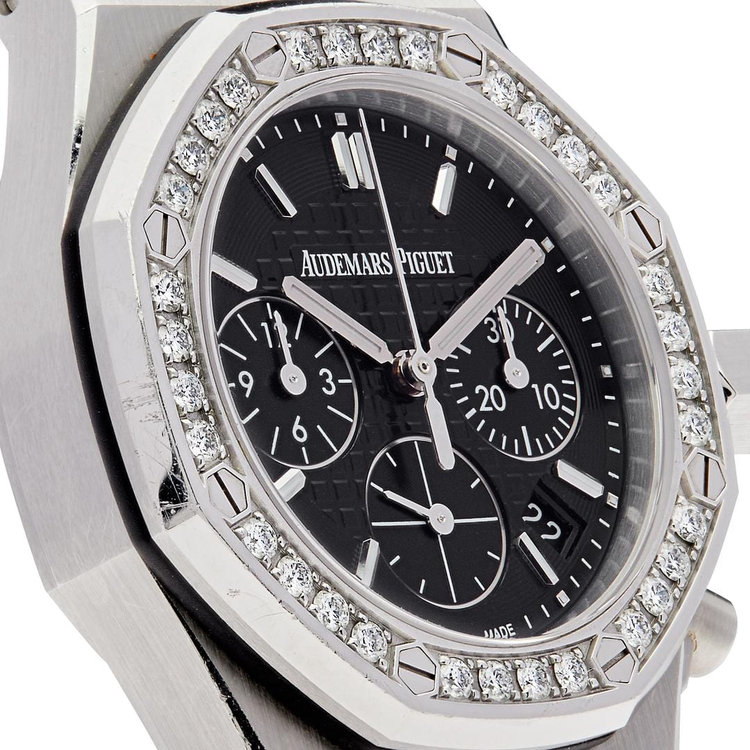 Audemars Piguet Royal Oak Offshore 26231ST.ZZ.D002CA.01 'Lady' Stainless Steel Black Dial Diamond Bezel (2018) view 2