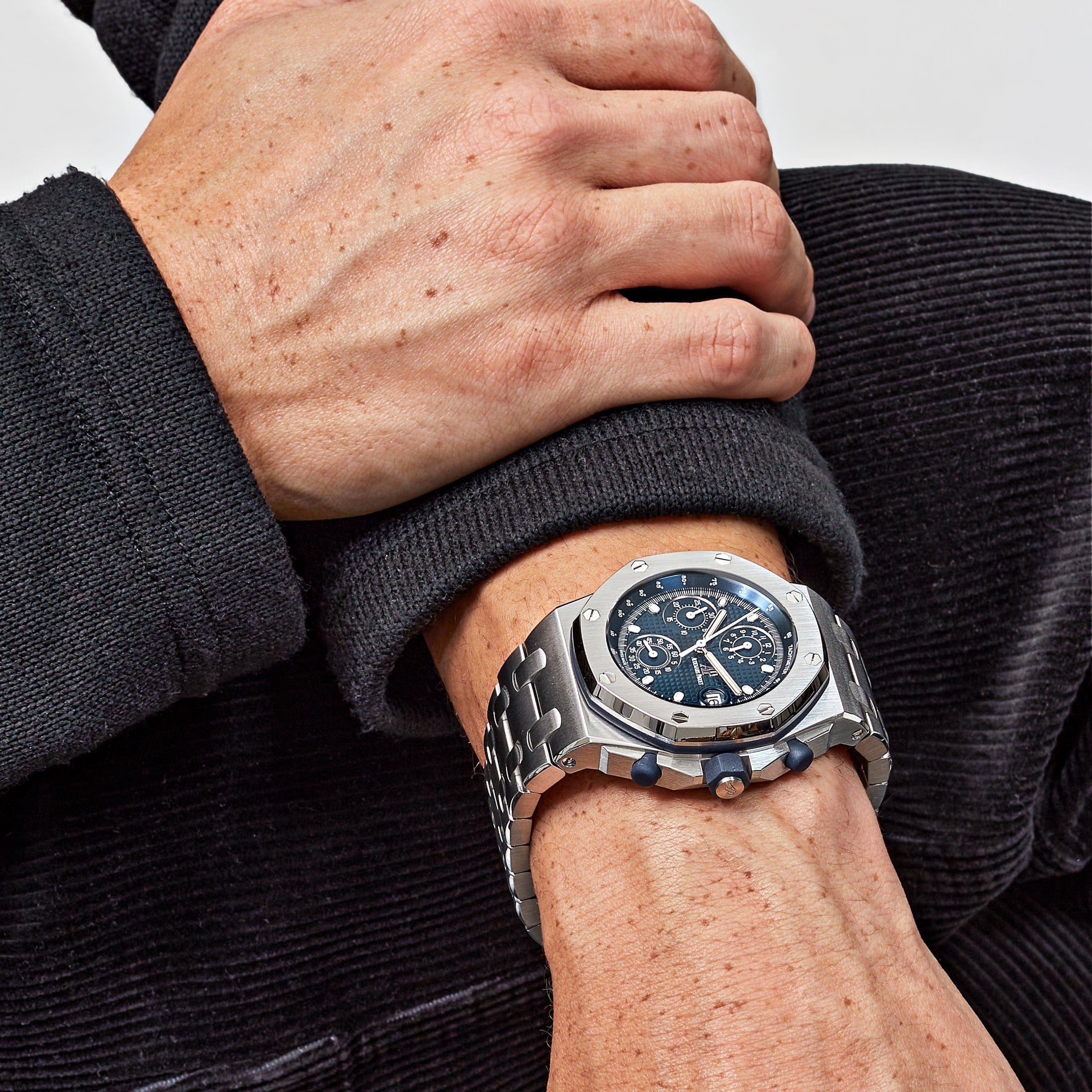 Audemars Piguet Royal Oak Offshore 26238ST.OO.2000ST.01 Chronograph Stainless Steel Blue Dial view 2