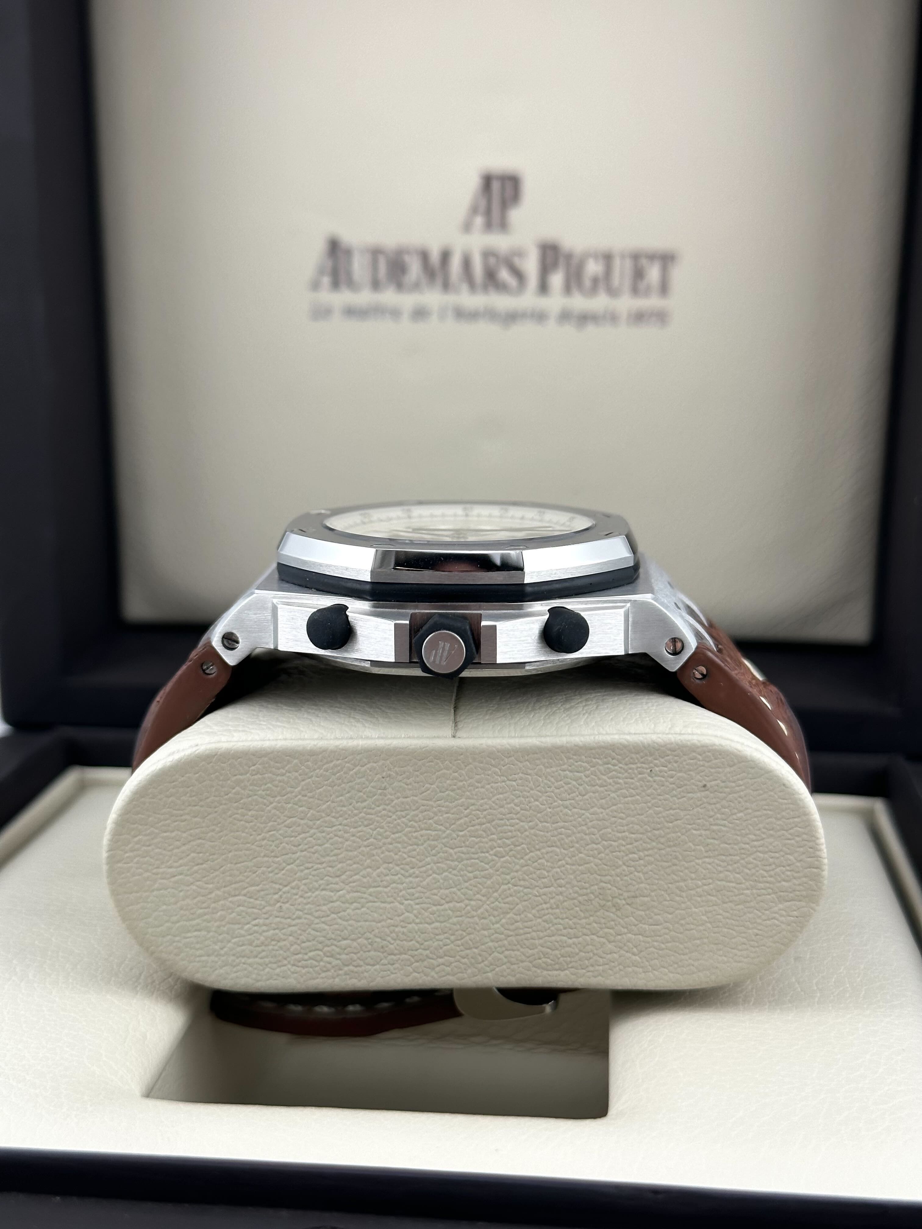 Audemars Piguet Royal Oak Offshore 26020ST.OO.D091CR.01.A Chronograph 'Safari' Stainless Steel White Dial view 3