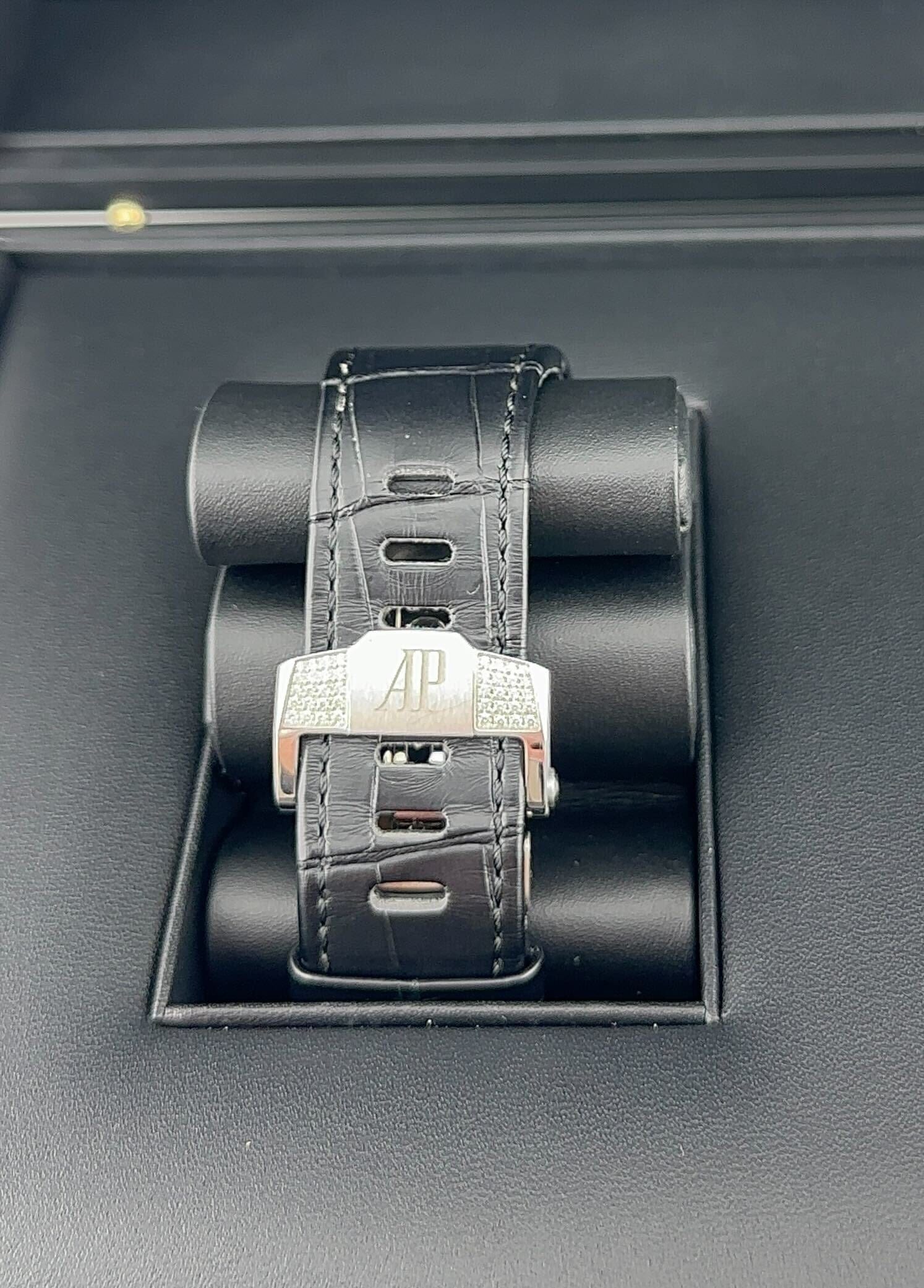Audemars Piguet Royal Oak Offshore 26423BC.ZZ.D002CA.01 Chronograph Diamond Case And Bezel view 8