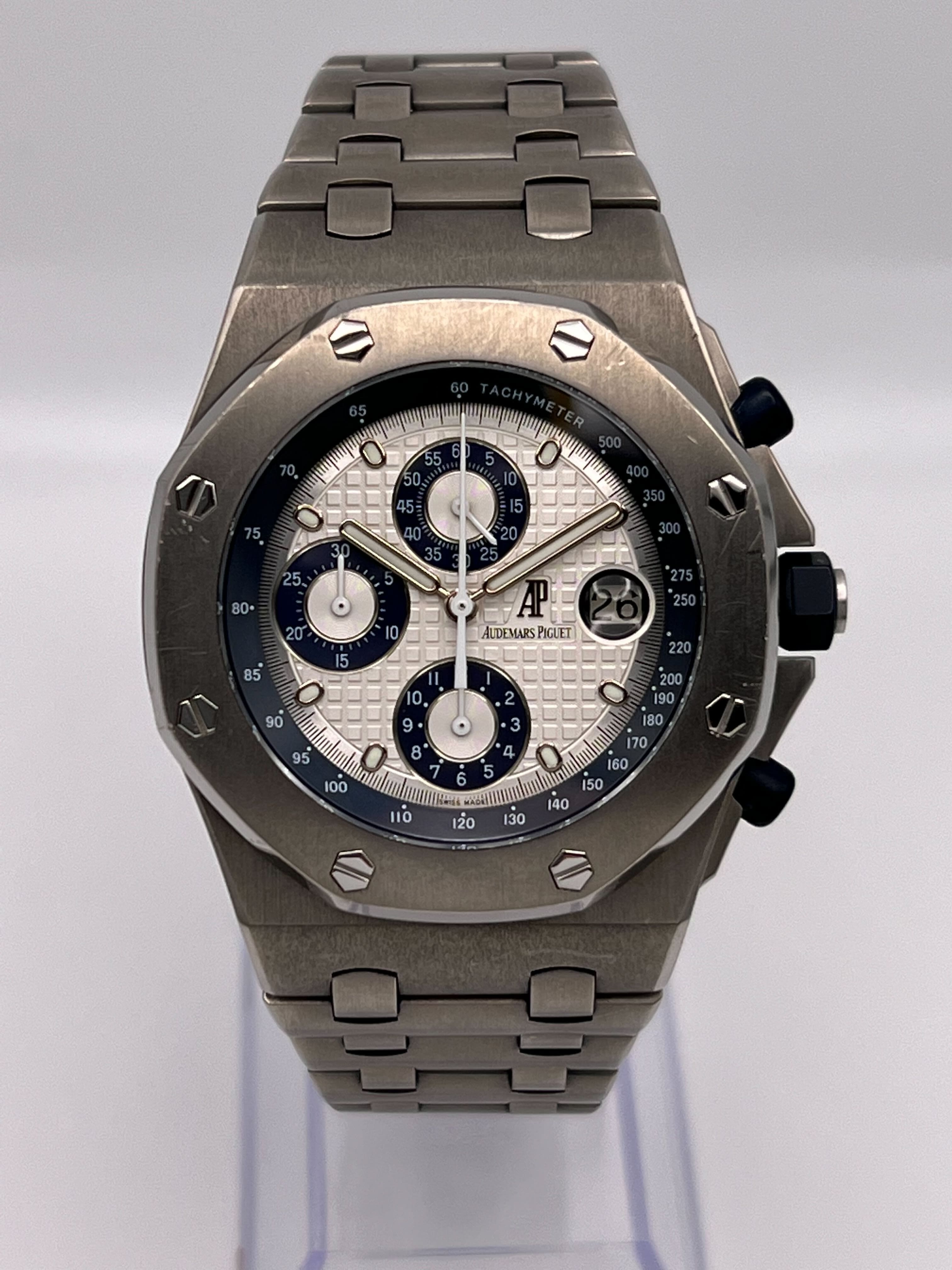 Audemars Piguet Royal Oak Offshore 25721TI.OO.1000TI.03 Chronograph Titanium White Dial view 2