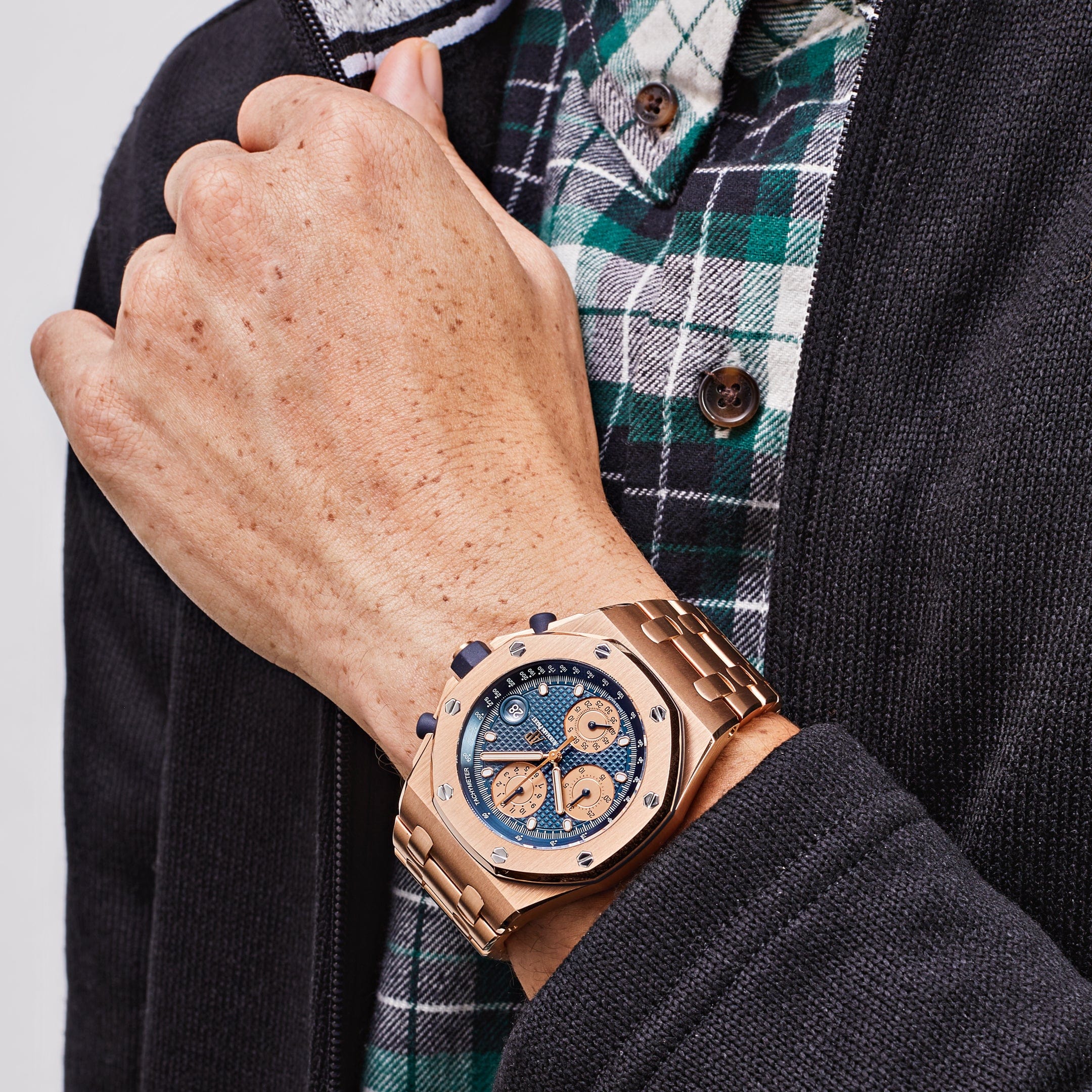 Audemars Piguet Royal Oak Offshore 26238OR.OO.2000OR.01 Chronograph 'Brick' Rose Gold Blue Dial view 2