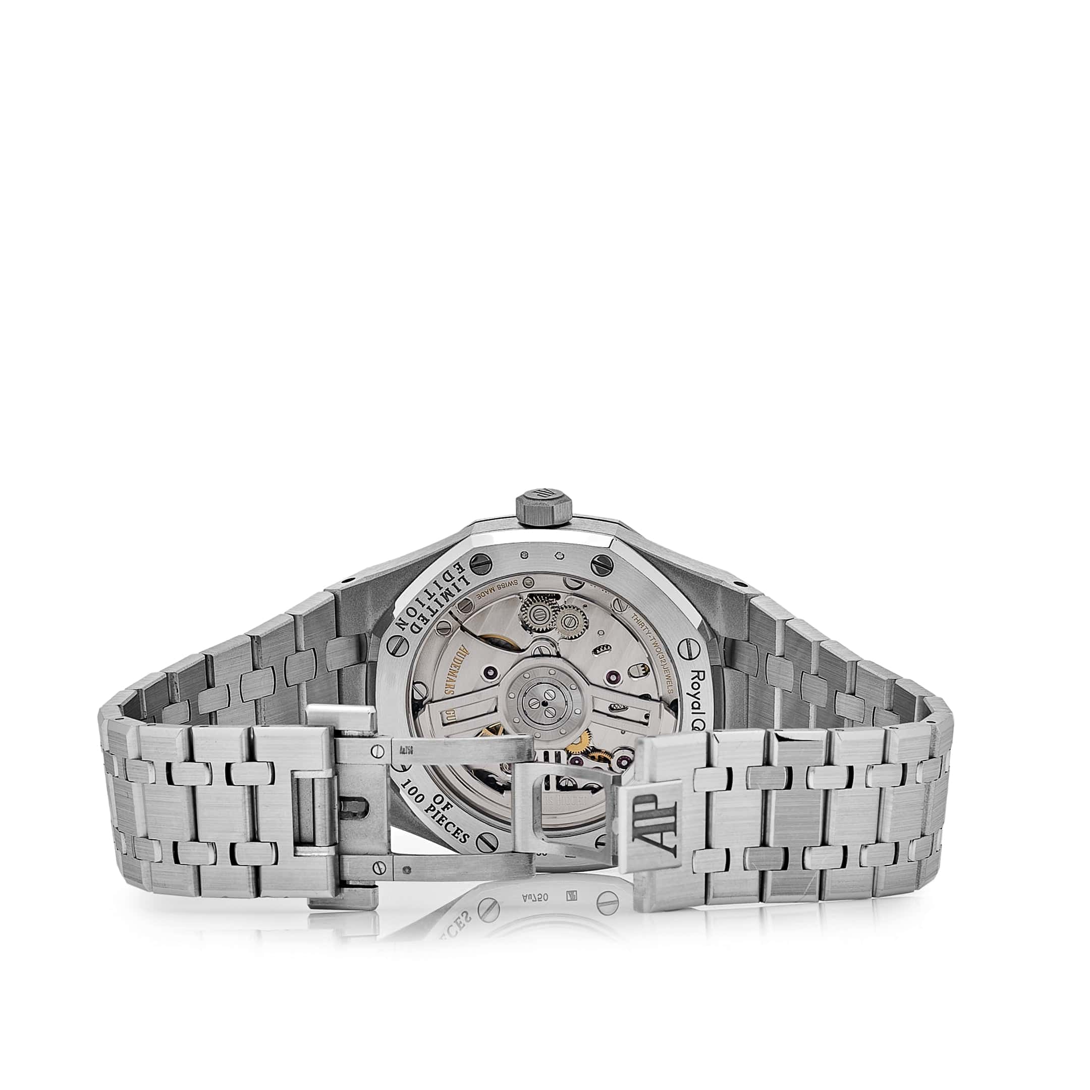 Audemars Piguet Royal Oak Selfwinding 15510BC.OO.1320BC.01 White Gold Blue Dial Limited Edition view 5