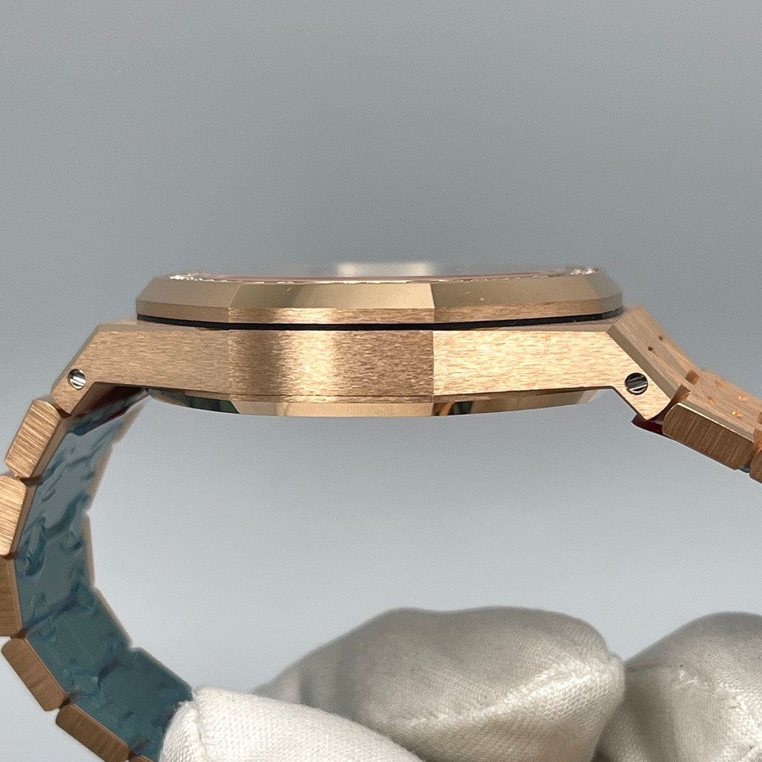 Audemars Piguet Royal Oak Selfwinding 15451OR.ZZ.1256OR.03 'Ladies' Rose Gold Diamond Bezel view 3