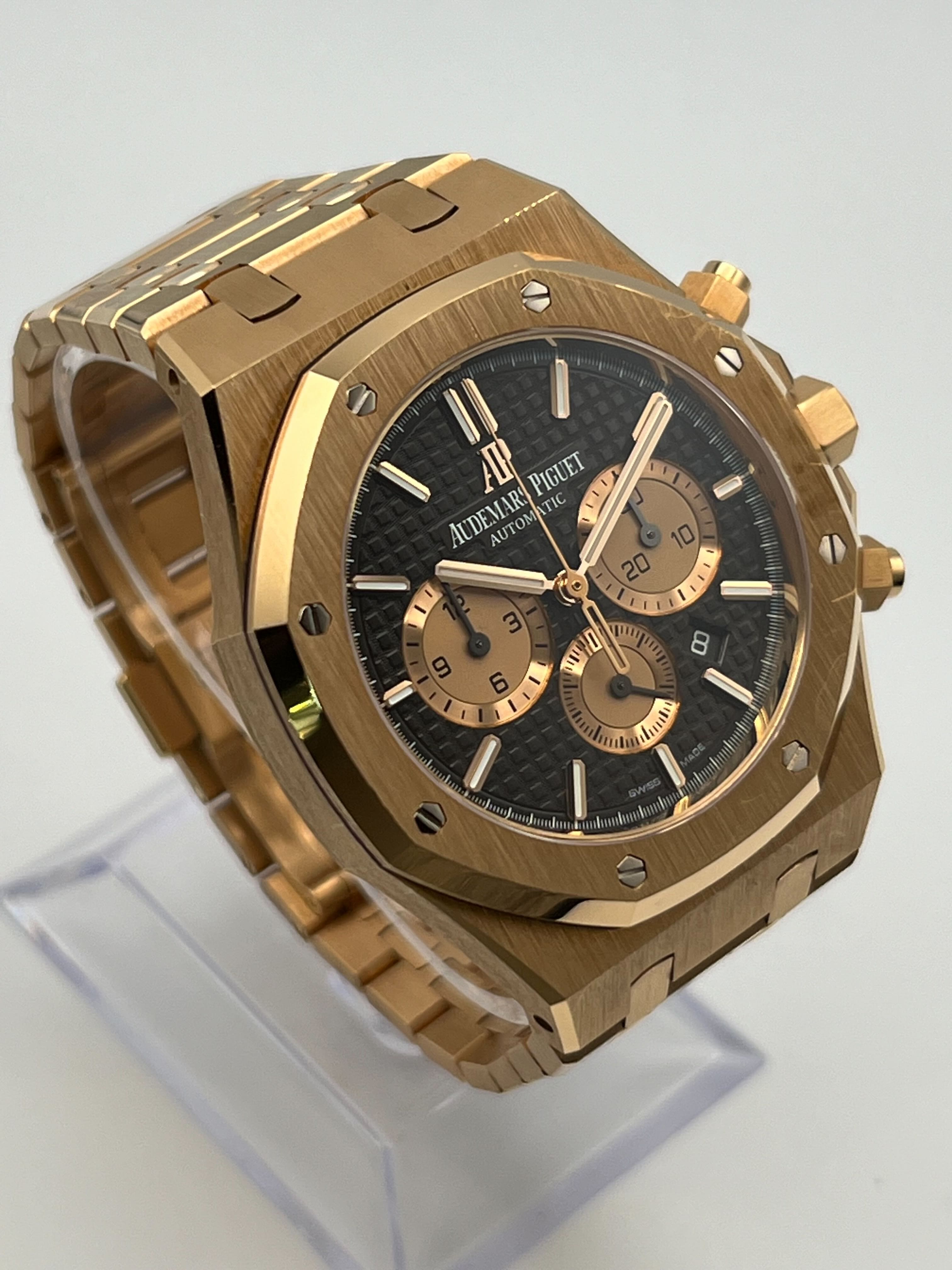 Audemars Piguet Royal Oak Selfwinding Chronograph 26331OR.OO.1220OR.02 Rose Gold Brown Dial view 5