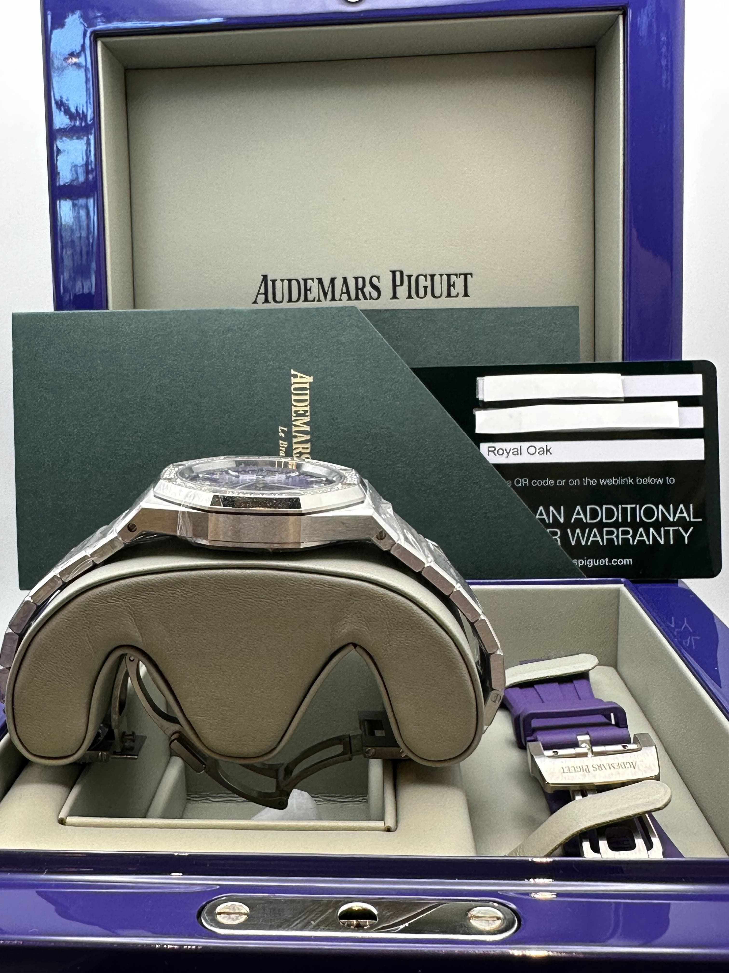 Audemars Piguet Royal Oak White Gold Purple Dial Diamond Bezel Special Edition Murtoli 15551BC.ZZ.1356BC.02 view 3
