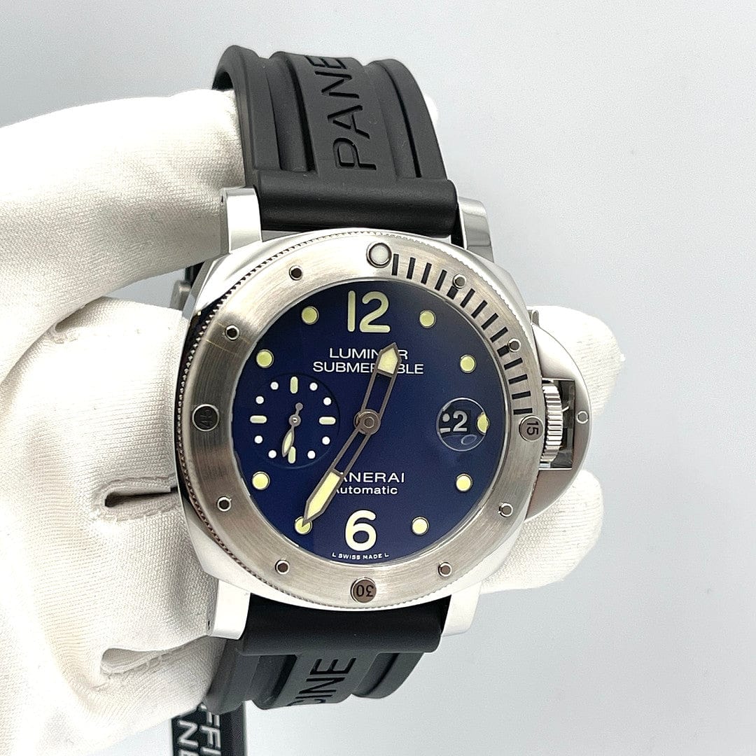 Panerai Luminor Submersible Acciaio Stainless Steel PAM00731 view 2