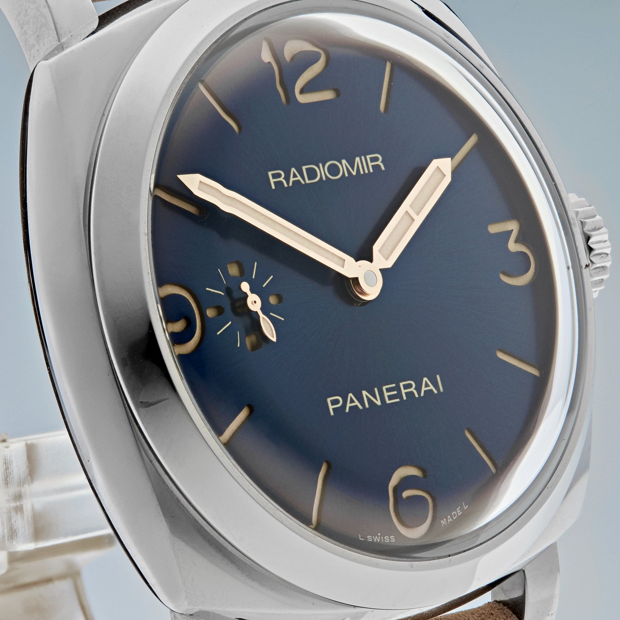 Panerai Radiomir 1940 3 Days Limited Edition PAM00690 view 3