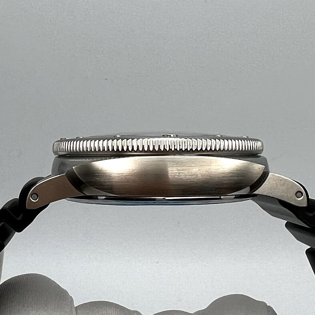 Panerai Submersible BMG-TECH Bulk Metallic Glass PAM00692 view 5